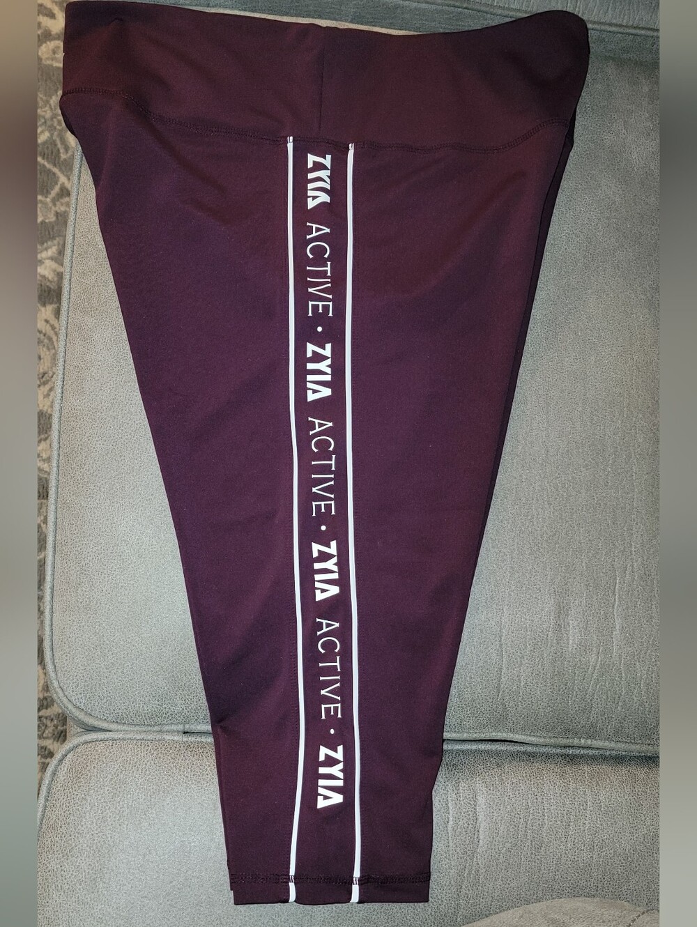 Zyia Active Plum Logo Stripe Light n Tight Hi-Rise Crop - Size 20